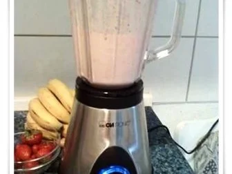 Rezept: Getränke: Banane - Erdbeeren - Fruchtshake Bild Nr. 6 Getränke: Banane - Erdbeeren - Fruchtshake - Rezept - Bild Nr. 6