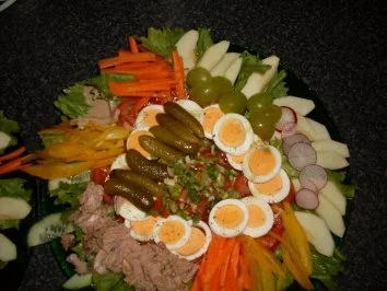 ROHKOST-SALATPLATTE...... - Rezept