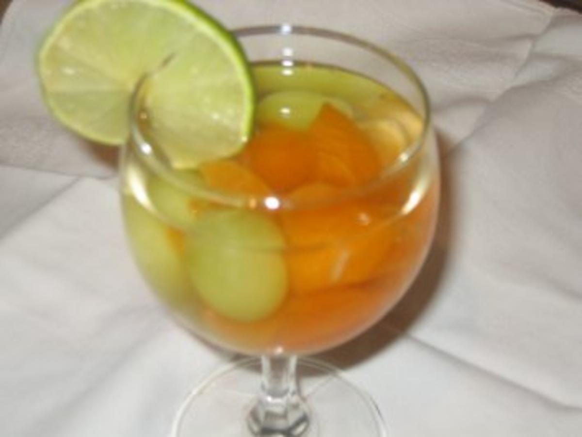 Getränke: Sommernachtsbowle - Rezept