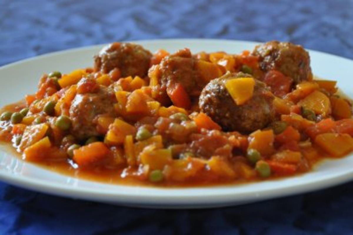 Albondigas con salsa - Rezept - Bild Nr. 2