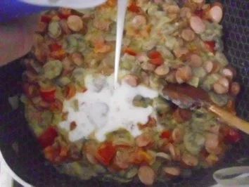 Rezept: Wienerpfanne mit kleinen Nudeln Bild Nr. 6 Wienerpfanne mit kleinen Nudeln - Rezept - Bild Nr. 6