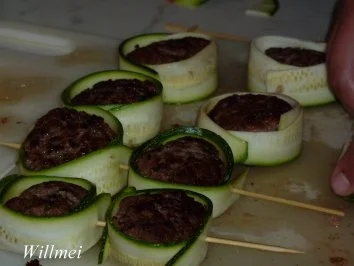 Grillen: Gegrillte Hack-Zucchini-Spieße - Rezept - Bild Nr. 6