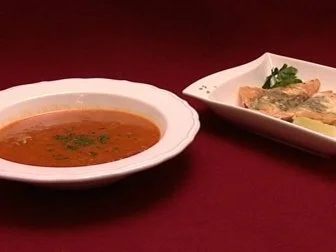 Traditionelle tunesische Gerstensuppe und gefüllte Brik-Teigtaschen (Ines Redjeb) - Rezept