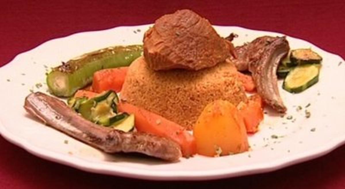 Couscous mit Lamm und Gemüse, dazu Sauerrahm (Ines Redjeb) - Rezept