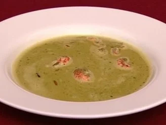 Rezept: Bärlauchsüppchen mit Flusskrebsschwänzen und Pinienkernen (Eric Langner) Bärlauchsüppchen mit Flusskrebsschwänzen und Pinienkernen (Eric Langner) - Rezept