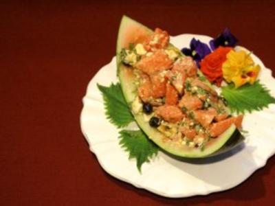 Rezept: Hawaiianischer Wassermelonensalat (Estefania Küster) Hawaiianischer Wassermelonensalat (Estefania Küster) - Rezept