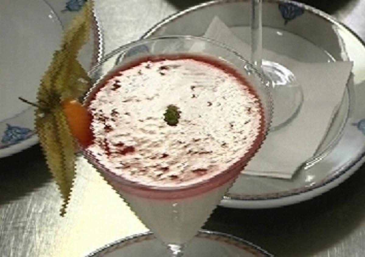 Ipanema-Creme mit Erdbeer-Orangen-Smoothie - Rezept - kochbar.de