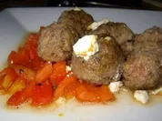 Ofenhackbällchen auf Orangentomaten - Rezept