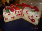 Kuchen + Torten : Frische Beeren-Dickmilch-Torte - Rezept