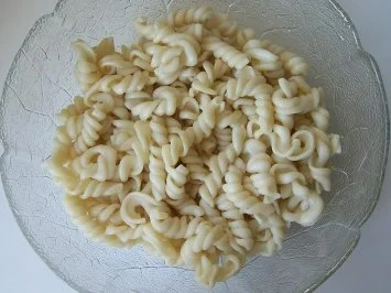 Salat: Nudel-Wurst-Salat - Rezept - Bild Nr. 3