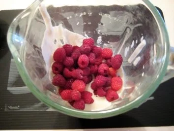 Rezept: Joghurtdrink mit Himbeeren Lactosefrei Bild Nr. 4 Joghurtdrink mit Himbeeren Lactosefrei - Rezept - Bild Nr. 4