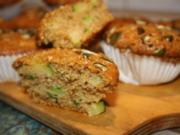 Muffins: Vollkornmuffins mit Zucchini und Kürbiskernen - Rezept
