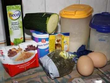 Muffins: Vollkornmuffins mit Zucchini und Kürbiskernen - Rezept - Bild Nr. 2