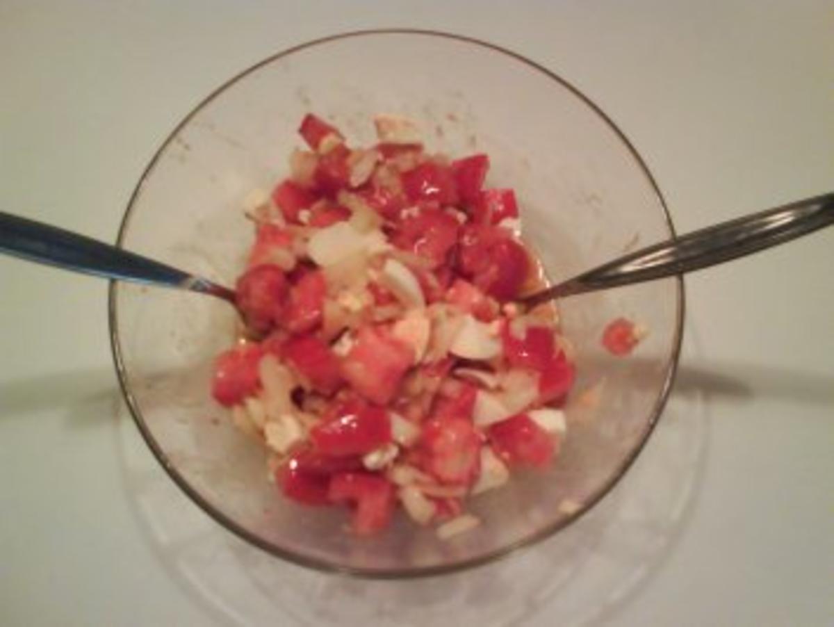 Salat: Tomatensalat mit Ei - Rezept - Bild Nr. 3