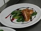 Garnelenspieße im Zitrus-Knuspermantel auf Feldsalat mit Orangenfilets - Rezept