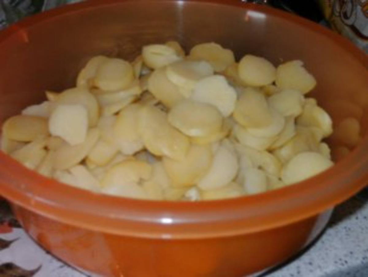 Kartoffelsalat mit Speck und Zwiebeln - Rezept
