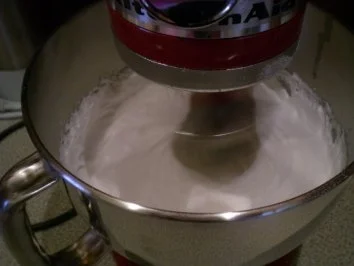 Rezept: Ribisel Kuchen mit Schneehaube Bild Nr. 6 Ribisel Kuchen mit Schneehaube - Rezept - Bild Nr. 6