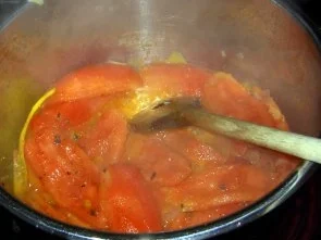 Gefüllter Büffelmozzarella, im Speckmantel gebraten, auf lauwarmen Tomatenbett - Rezept - Bild Nr. 9