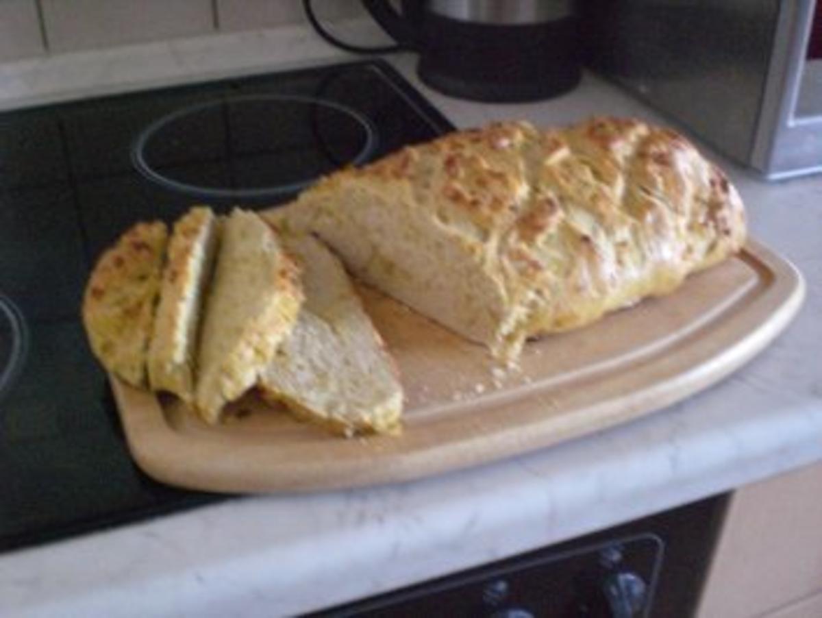 Zwiebel-Curry-Brot - Rezept mit Bild - kochbar.de