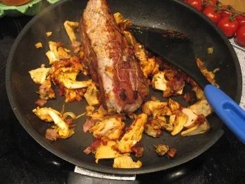 Rezept: Filetroulade mit Pilz-Zwiebel-Füllung Bild Nr. 7 Filetroulade mit Pilz-Zwiebel-Füllung - Rezept - Bild Nr. 7