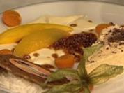 Mangoparfait auf weißem Limetten-Sesam-Spiegel - Rezept
