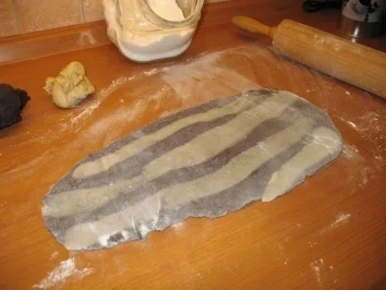 Rezept: gefüllte Schoko- Ravioli/ Tortelini mit Kirschfüllung und Mandelschaum gefüllte Schoko- Ravioli/ Tortelini mit Kirschfüllung und Mandelschaum - Rezept