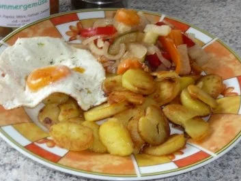 Rezept: Beilage: Bratkartoffeln mit Speckgewürz Bild Nr. 2 Beilage: Bratkartoffeln mit Speckgewürz - Rezept - Bild Nr. 2