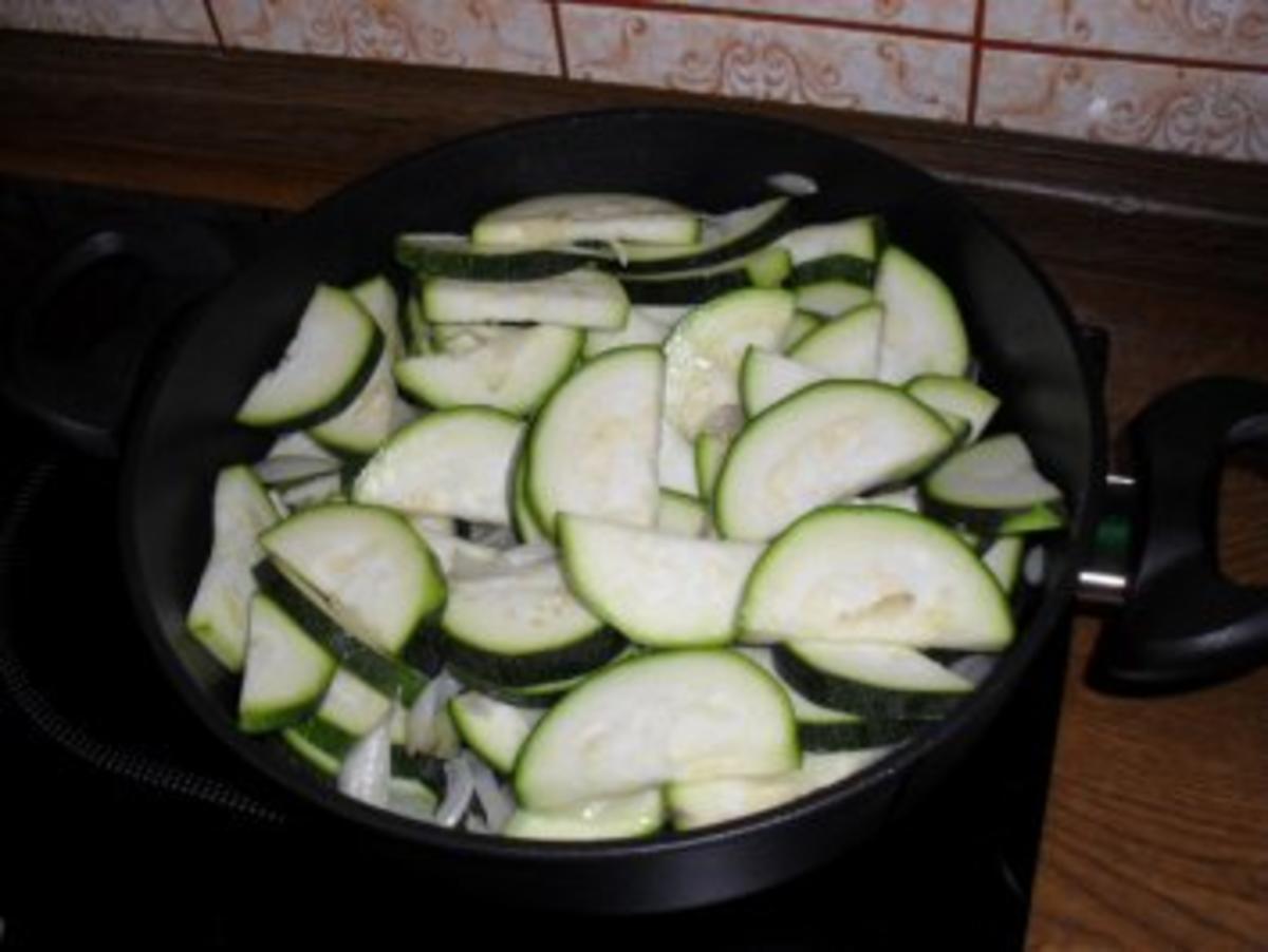 Zucchin-iTomaten Gemüse mit Schalotten und Kräutern Bildern sind online !!!! - Rezept - Bild Nr. 4