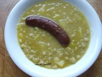 Erbsensuppe mit Mettendchen/Mettenden - Rezept