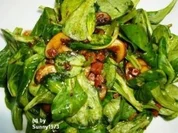 Rezept: Feldsalat mit Speck und Champignons Feldsalat mit Speck und Champignons - Rezept