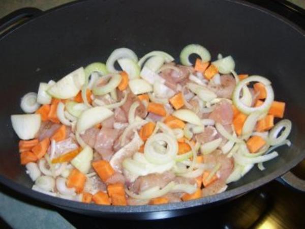Szegediner Geflügelgulasch mit Sauerkraut