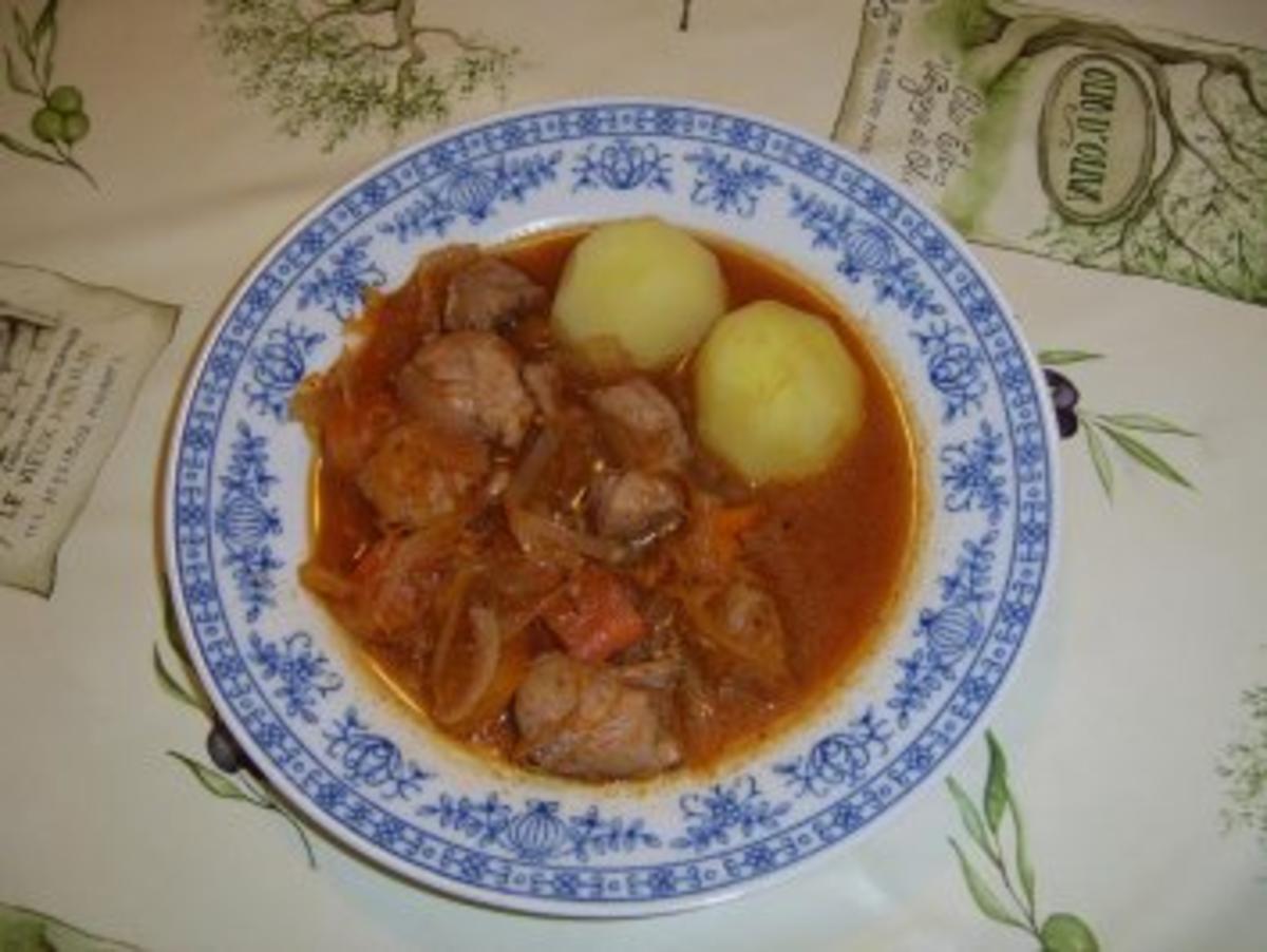 Bilder für Szegediner Geflügelgulasch - Rezept