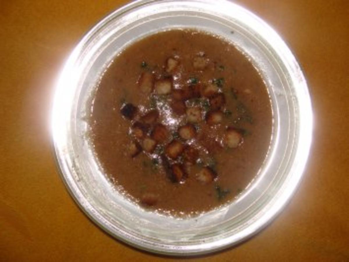 Bilder für Suppe : -Meine eingebrannte Grießsuppe- - Rezept