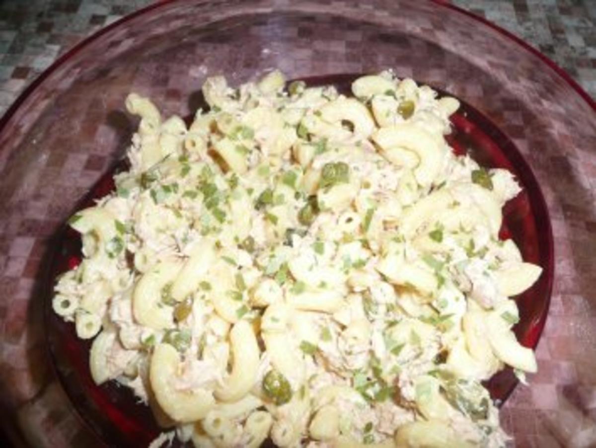 Nudelsalat mit Thunfisch und Kapern - Rezept