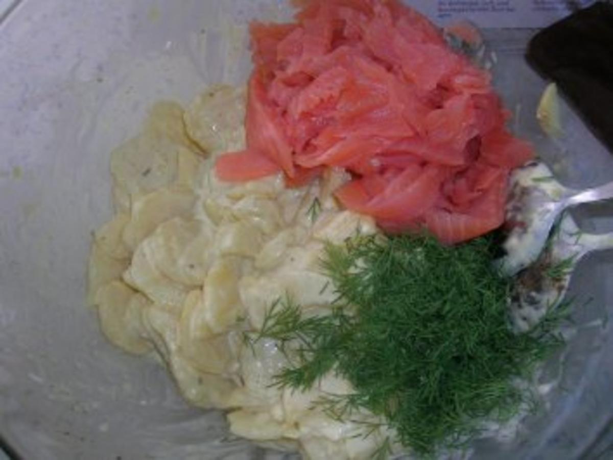 Kartoffelsalat mit Lachs - Rezept - Bild Nr. 3