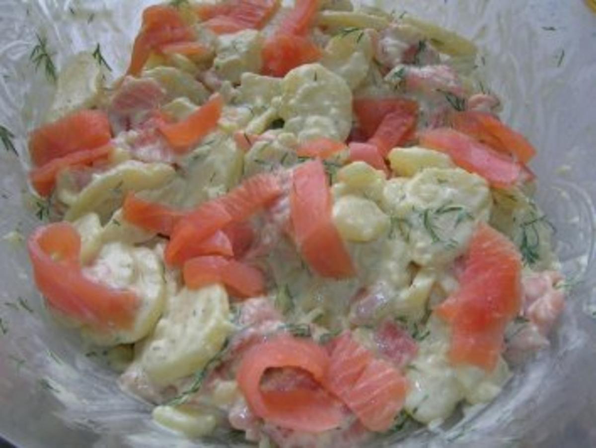 Kartoffelsalat mit Lachs - Rezept