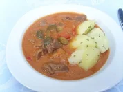 Fleischgerichte: Gulasch für Carlos - Rezept