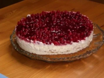 Johannisbeer-Walnuss-Torte - Rezept