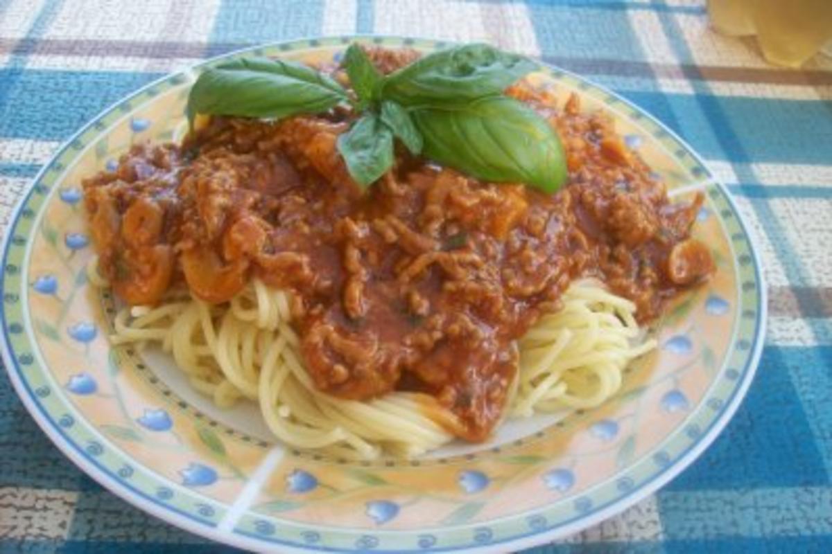 Hackfleischsoße - Bolognese - Rezept mit Bild - kochbar.de