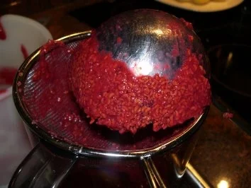 M+G:  HIMBEER - MARMELADE..... ohne Frucht-Körnchen - Rezept - Bild Nr. 3