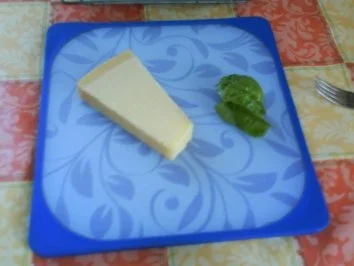 Spaghettiberg von Tomatenflutwelle überströmt - Rezept - Bild Nr. 6