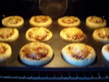 Pizza: Pizzis mal zwölf - Rezept - Bild Nr. 7