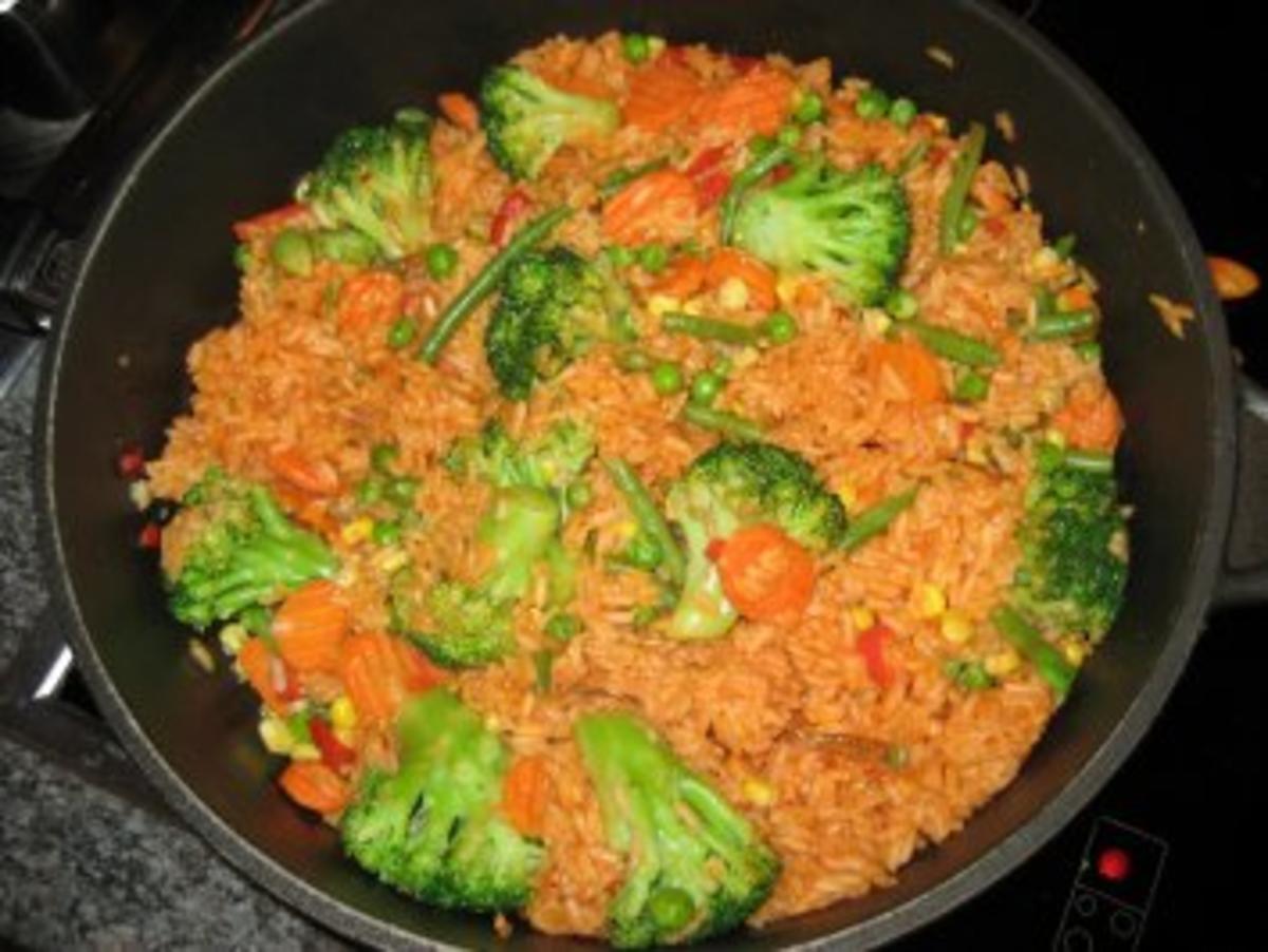 Bunter Gemüse-Tomaten-Reis - Rezept