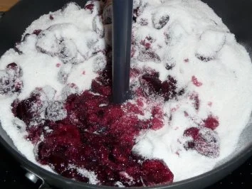 Rezept: Kirschmarmelade Bild Nr. 4 Kirschmarmelade - Rezept - Bild Nr. 4
