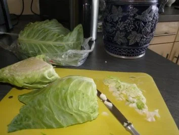 Spitzkohlsalat mit Möhren und Paprika         (Foto) - Rezept - Bild Nr. 3