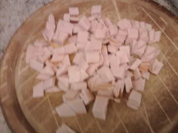 Rezept: Gefüllte Tomaten mit Putensalat Bild Nr. 3 Gefüllte Tomaten mit Putensalat - Rezept - Bild Nr. 3