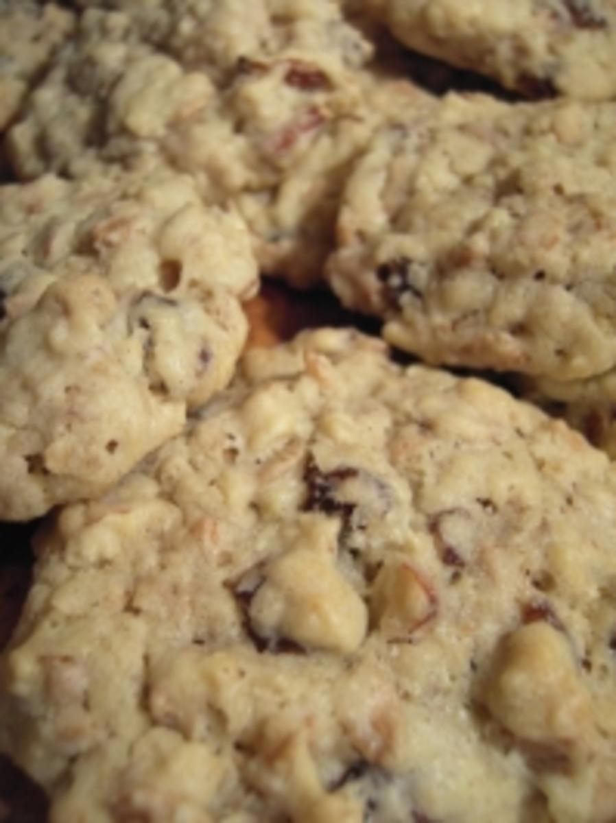 Plätzchen: Haferflocken Nuss Rosinen Cookies - Rezept
