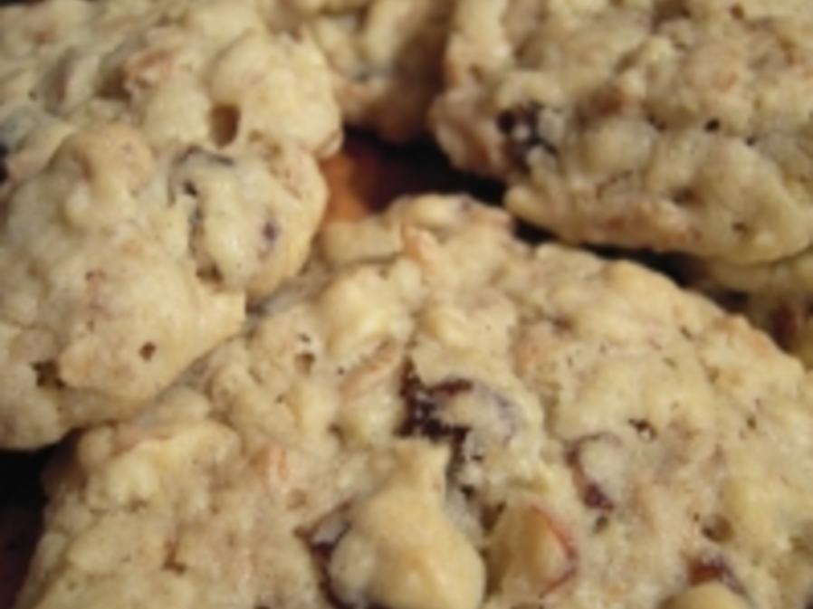 Plätzchen: Haferflocken Nuss Rosinen Cookies - Rezept - kochbar.de