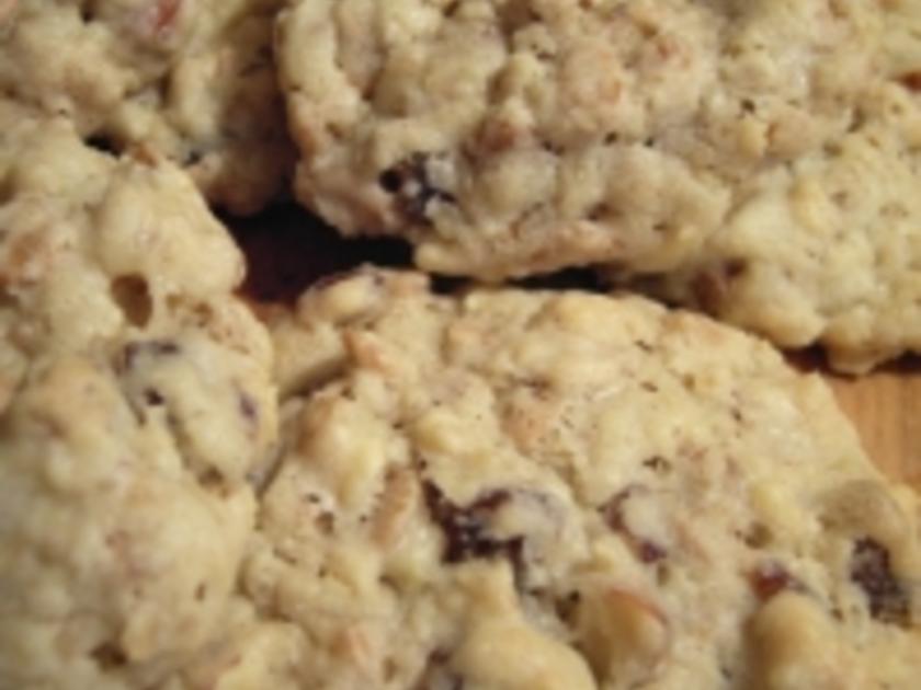 Plätzchen: Haferflocken Nuss Rosinen Cookies - Rezept - kochbar.de