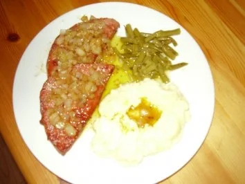 Saure Rolle " Husumer Art" mit Butter-Speckbohnen und Kartoffelpüree - Rezept